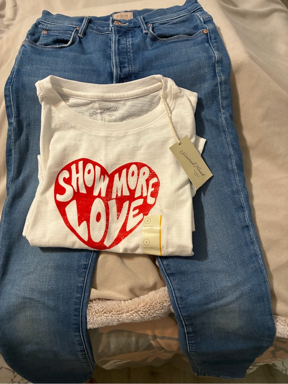 MOTHER Skinny Jeans in Medium Blue Denim With Universal Threads Small T-shirt